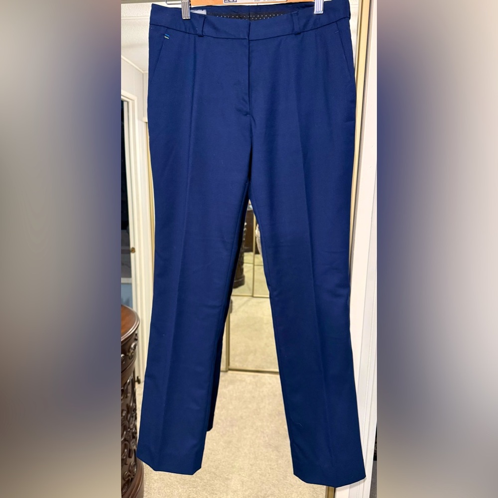 Size 4 pants for Alaska FA uniform Blue practically new